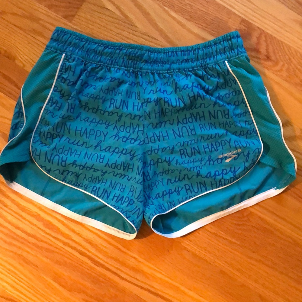 Brooks Run Happy shorts size small